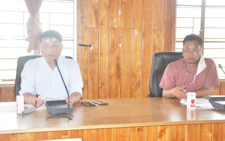 DC Peren, Sentiwapang Aier charing the monthly Peren DPDB meeting on April 6. (DIPR Photo)